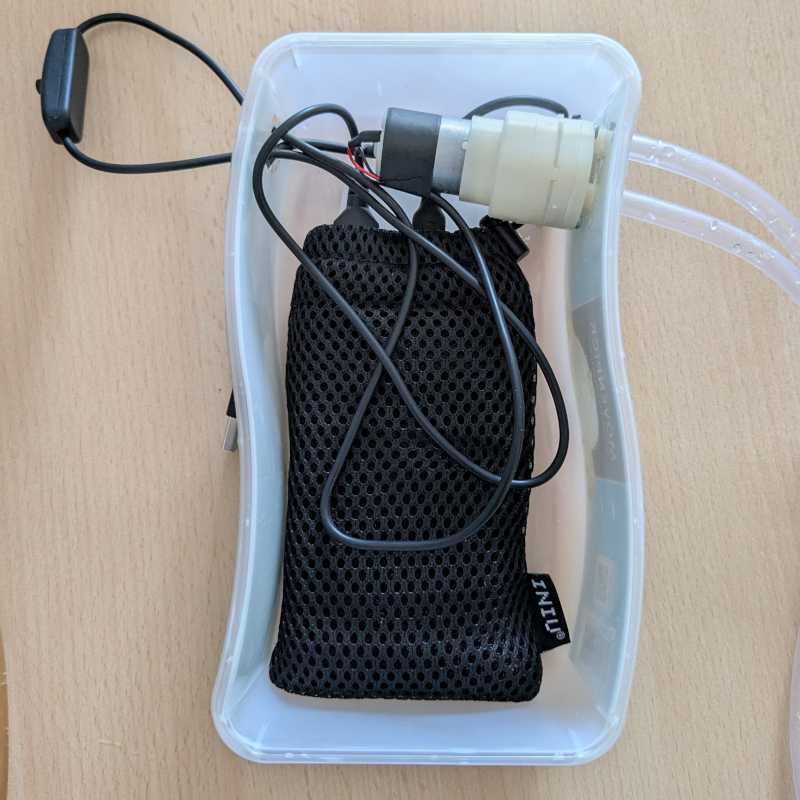 Cheap USB water pump with power bank in ice cream box
